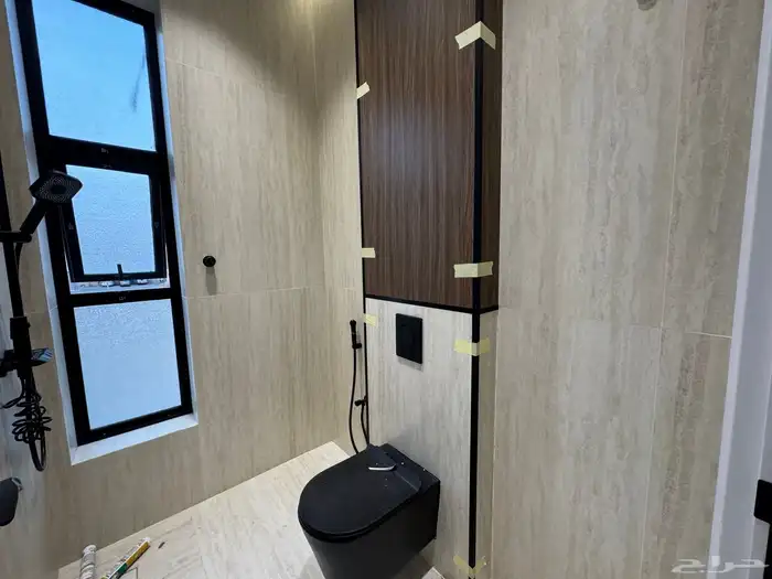 للبيع عمارة نظام شقة فوق شقة في مخطط ولي العهد تشطيب vip 7