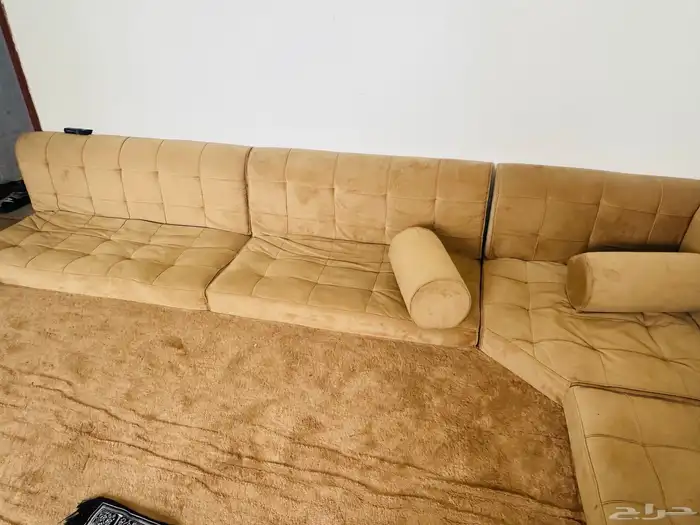 للبيع مجلس ارضي 1