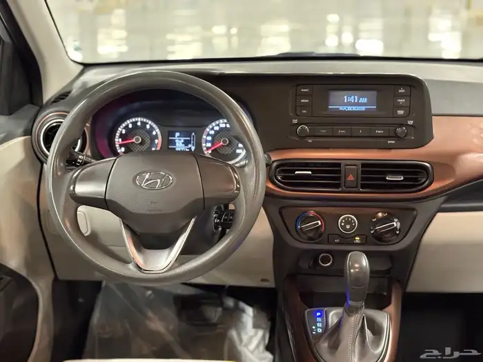 للبيع هيونداي i10 2023 فضي نظيفه 25