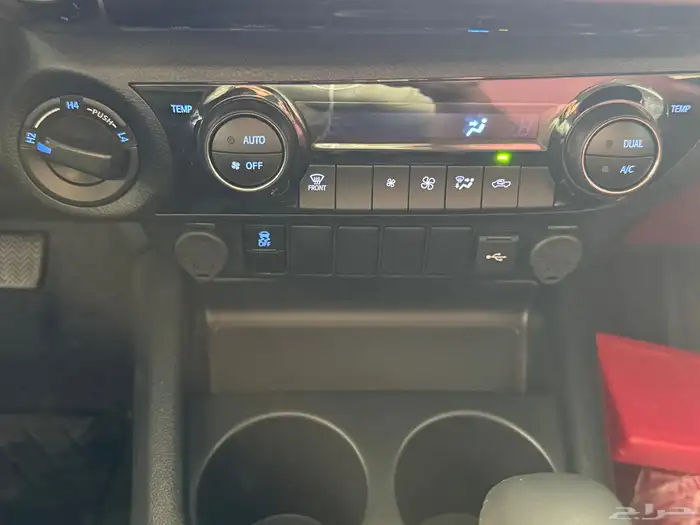 تويوتا هايلوكس S-GLX بريمي بنزين 2.7 فل كامل دبل بصمة 24