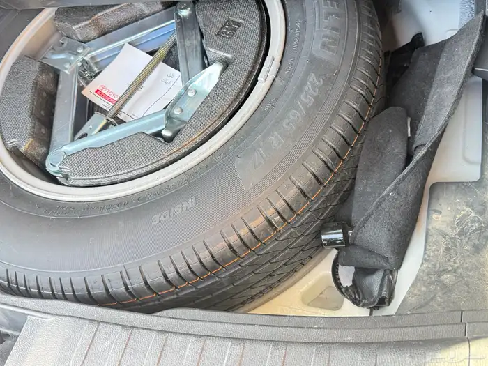 تويوتا راف فور 2023 ممشي 26 الف 9