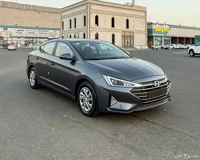 هونداي النترا 2020 ( بنزين ) شبه جديدة للبيع 2