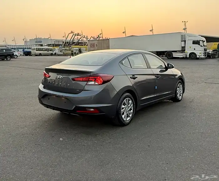 هونداي النترا 2020 ( بنزين ) شبه جديدة للبيع 3