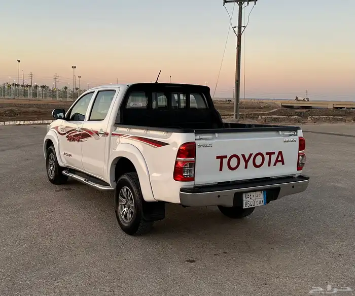 للبيع هايلوكس 2015 دبل سعوديه فل كامل 2