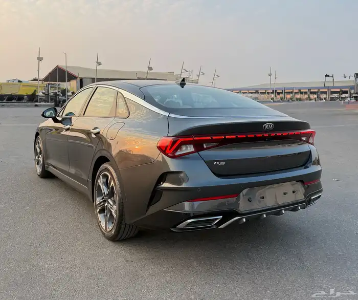 كيا K5 فل كامل بدون بنورما 2020 داخل جملي نضيفه للبيع 3