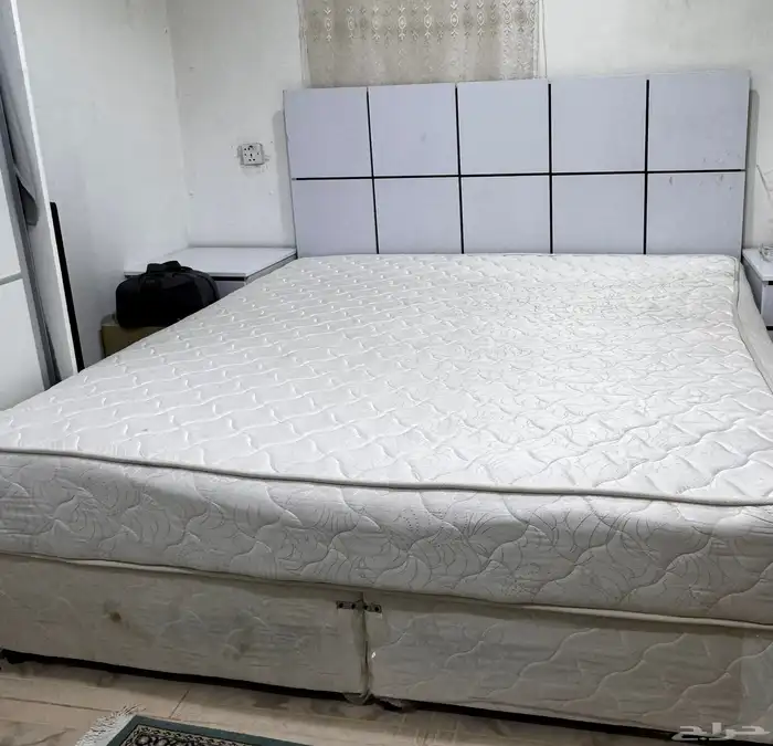 سرير 200x200 للبيع ب سعر 500 ريال 1