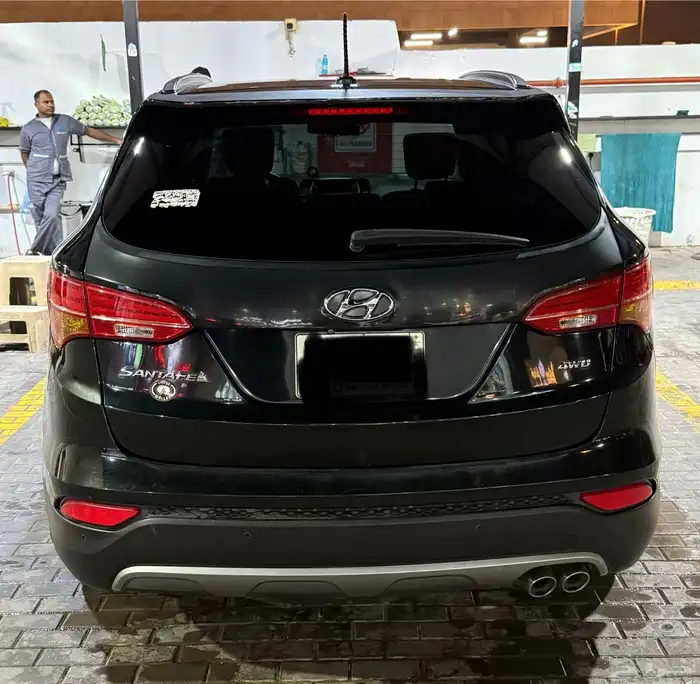 هيونداي سانتافيه 2015 فل كامل   بحالة ممتازة 3