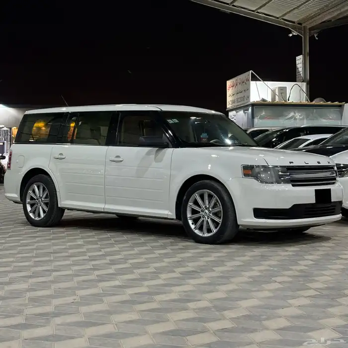 فورد فلكس 2014 عائلي ثلاث صفوف 4