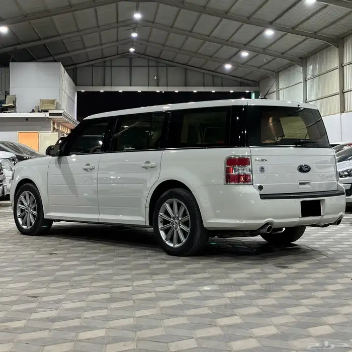 فورد فلكس 2014 عائلي ثلاث صفوف 3