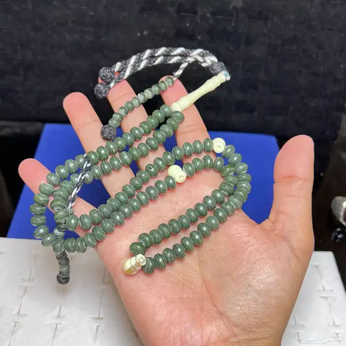 خواتم وسبح على اللايف حياكم 29