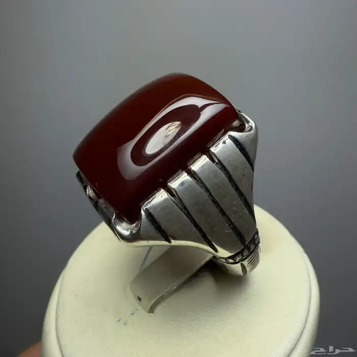 خاتم فضة بصياغة فاخرة بحجر عقيق يماني كرزززي 3