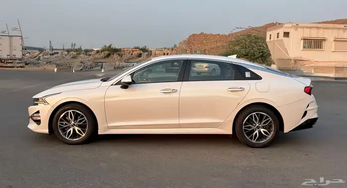 كيا 2020 - K5 نص الفل بحالة الوكاله للبيع 2