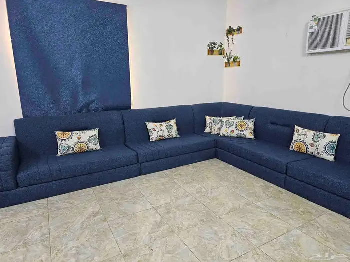 كنب سبع قطع مستخدم نظيف 2