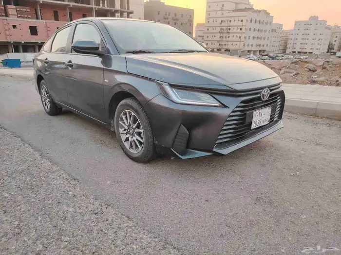 للبيع يارس 2023 تحت ضمان الوكاله سعر جمله 6