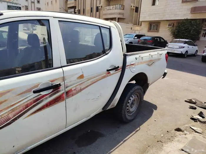 ميتسوبيشي 2012 1