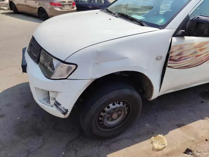 ميتسوبيشي 2012 2