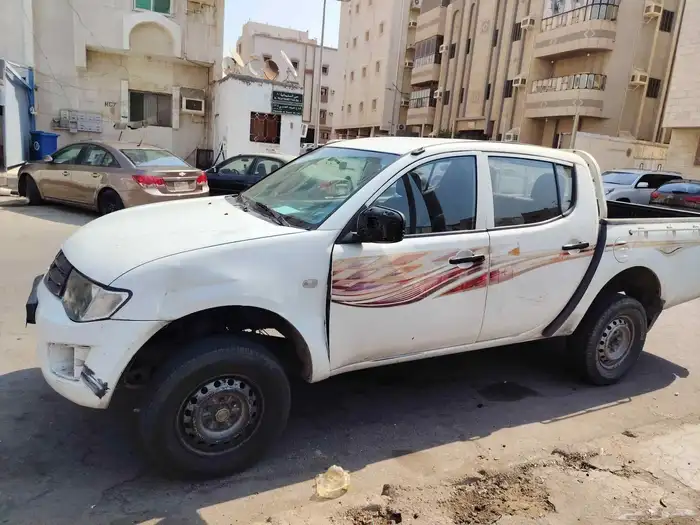 ميتسوبيشي 2012 3