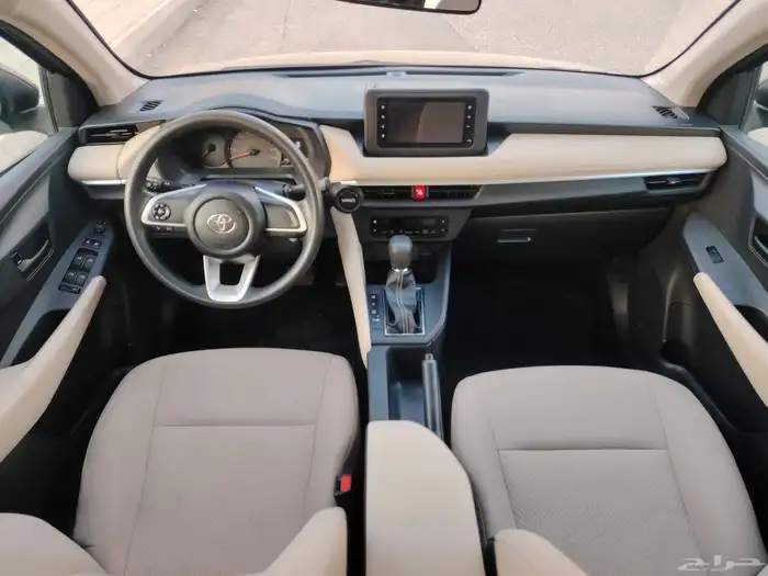 للبيع يارس 2023 تحت ضمان الوكاله سعر جمله 8