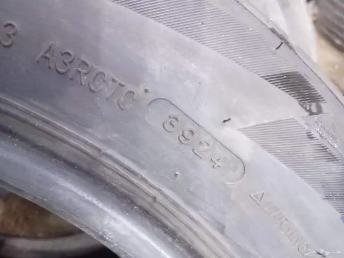 كفرات كامري مستخدم نظيف مقاس16 60 215 3