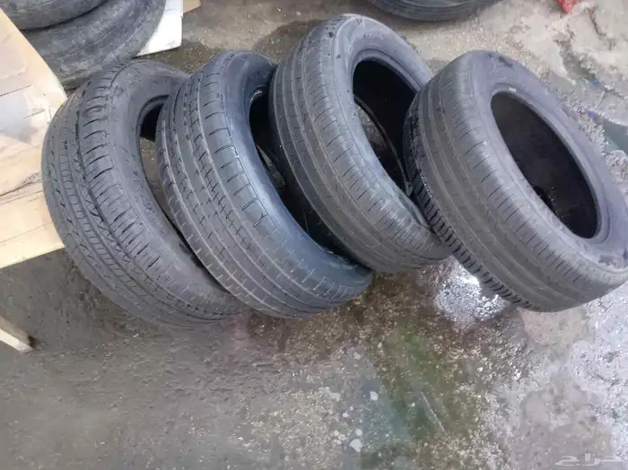 كفرات كامري مستخدم نظيف مقاس16 60 215 4