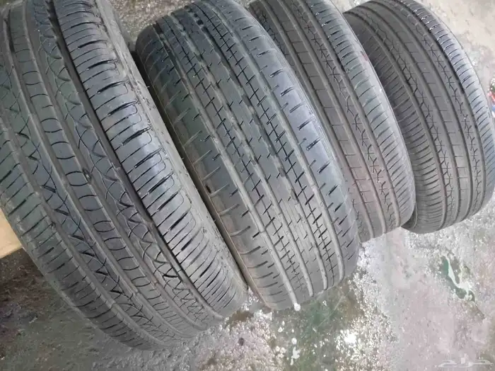 كفرات كامري مستخدم نظيف مقاس16 60 215 2