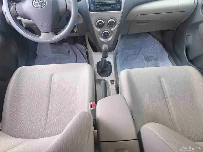 تويوتا يارس 2011 7