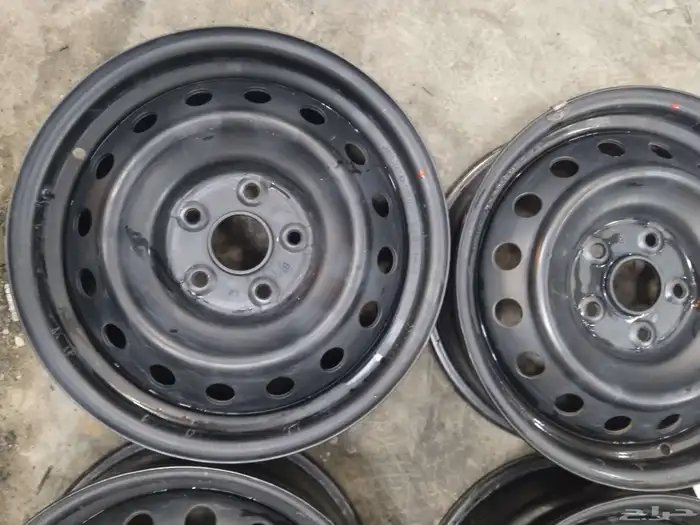 جنوط هيلكس وكاله مقاس 16اصلي معا طيس وكاله أصلي شبه جديد 18