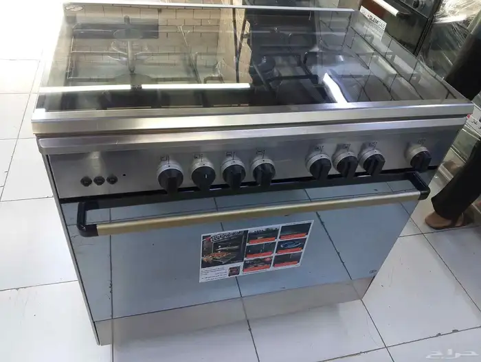 الفرن غاز مستخدم نظيف في 4عيون و 5 عيون لبيع 2