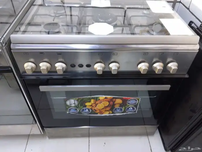 الفرن غاز مستخدم نظيف في 4عيون و 5 عيون لبيع 5