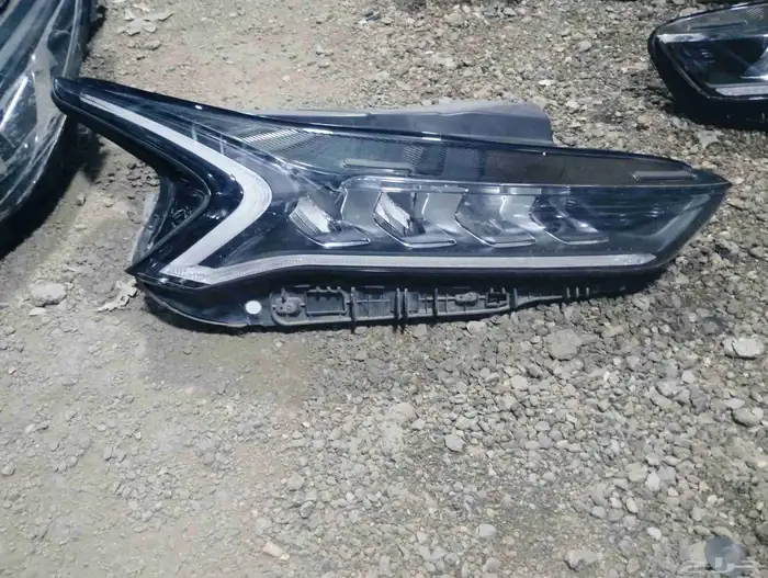 يوجد لدينا شمعات كيا كي 5 اصلي وكاله 1