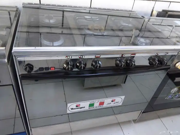 الفرن غاز مستخدم نظيف في 4عيون و 5 عيون لبيع 4