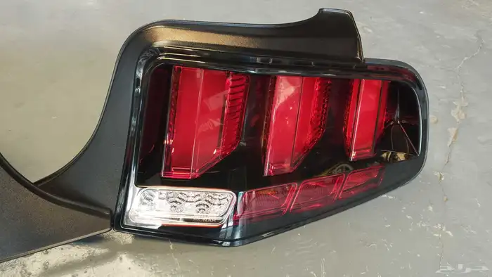 اصطبات خلفيه موستنق 8