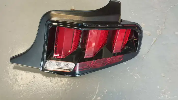 اصطبات خلفيه موستنق 1