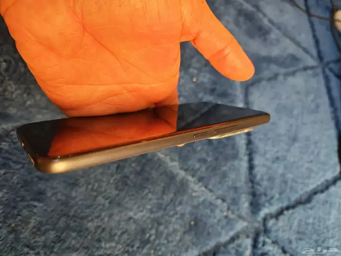 جوال هونر 400 برو اسود اللون الذاكره 512 الرام 12 4