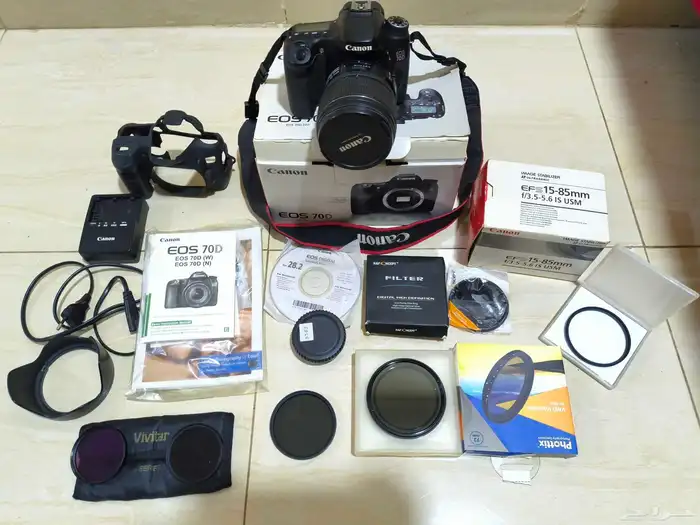 كاميرا كانون Canon D70 مع العدسة والعديد من الملحقات 1