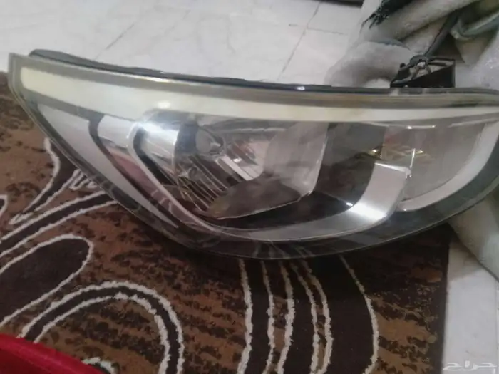 شمعة اكسنت.من 2012الى 2017..شبه جديد..350.من جهة الراكب 0