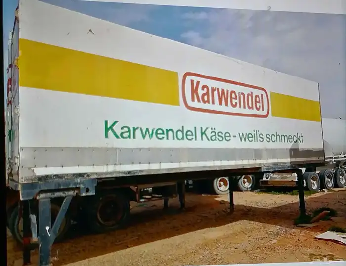 للبيع براد خضار طوله 7.20متر الموقع طريف الحدود الشمالية 0