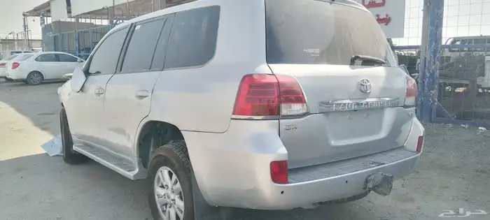 يوجد لدينا جميع انواع قطع غيار السيارات المستخدمه تشليح 2