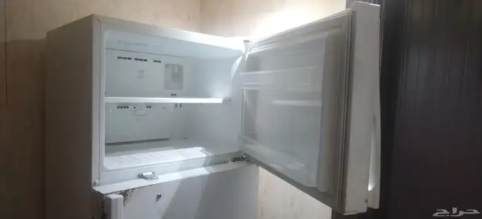 ثلاجه للبيع مستعمل شغال على الشرط بروده وكل شي 20 قدم 1