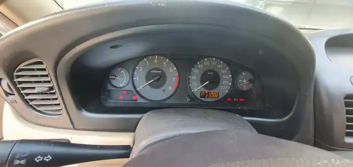 نيسان صني 2010 بحالة ممتازة 6