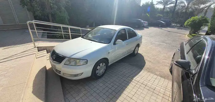 نيسان صني 2010 بحالة ممتازة 0