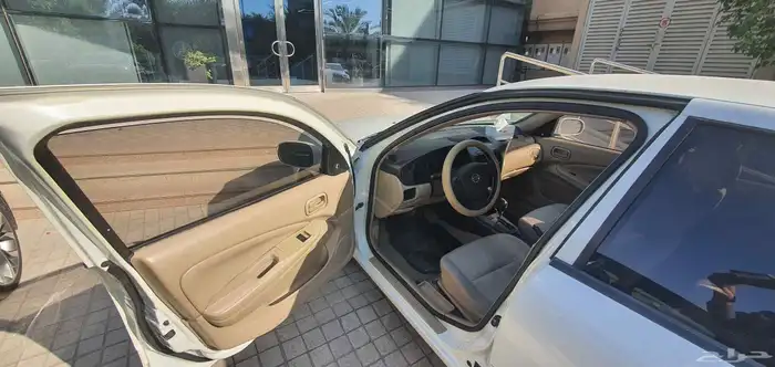 نيسان صني 2010 بحالة ممتازة 4