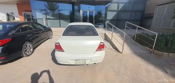 نيسان صني 2010 بحالة ممتازة 2