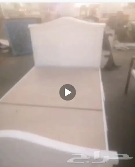 4طقم كراسي حديد 3كراسي خشب 2سرر النوم نفر لو نفرين 3