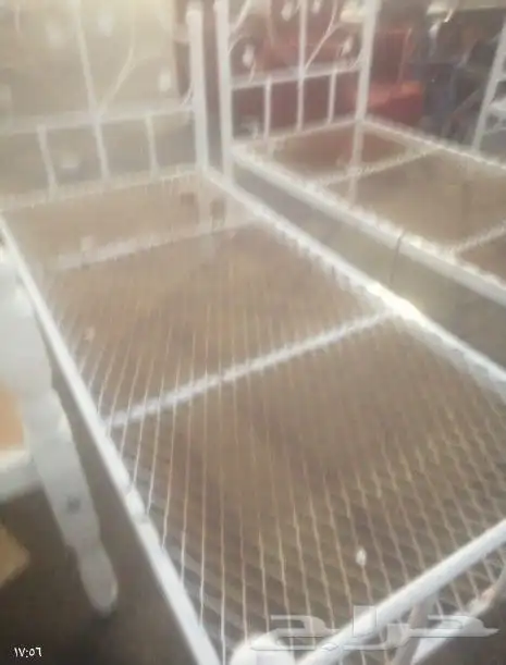 4طقم كراسي حديد 3كراسي خشب 2سرر النوم نفر لو نفرين 1