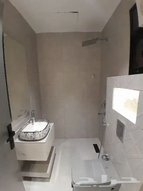 للبيع شقه دور ثاني مصعد راكب جاهز مقابل كبري المطار من550الف 22