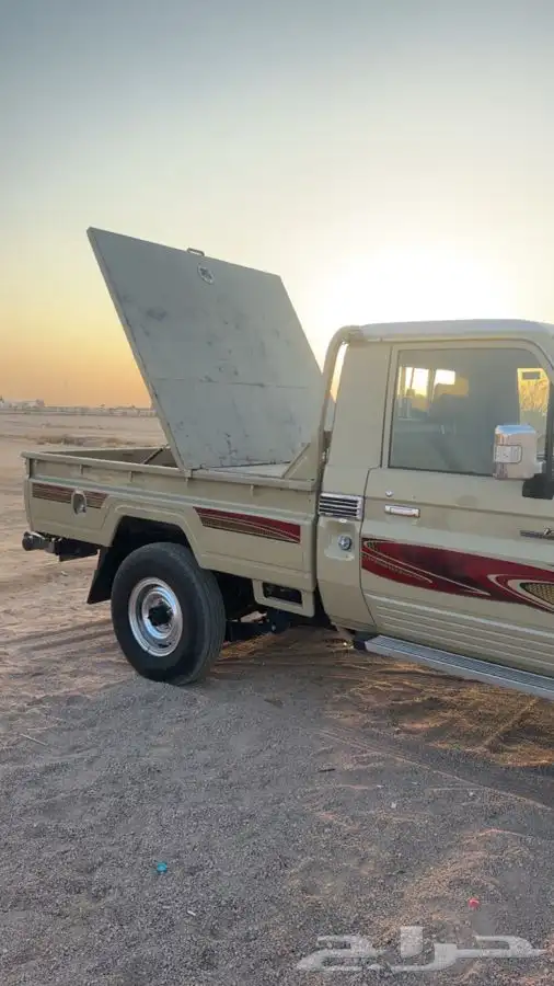 طبق شاص بالاضافه الى تانكي مويه وشنطه 1