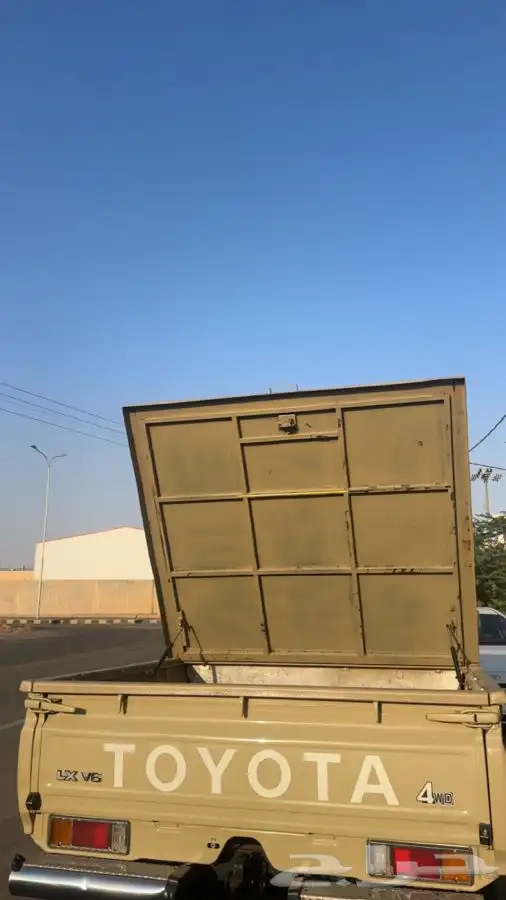 طبق شاص بالاضافه الى تانكي مويه وشنطه 3