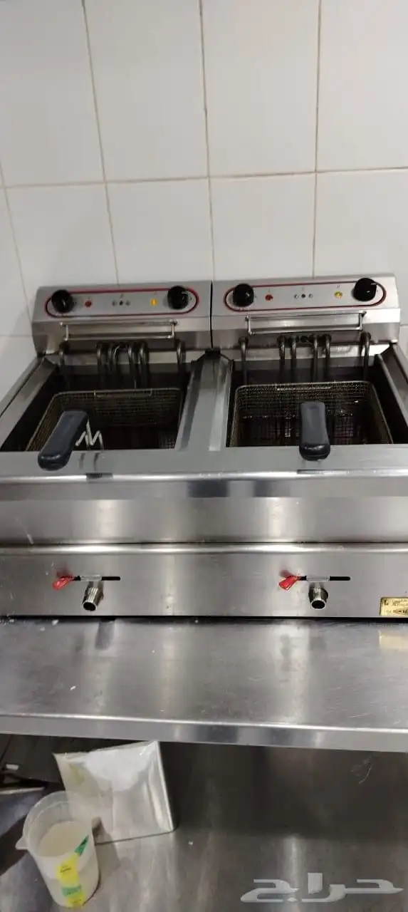 أغراض مطعم للبيع قلاية إيطالي ضمان الهليس ثلاجه وقف كبير جد 0