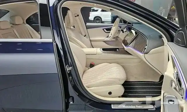 مرسيدس-بنز E300 2025 استيراد كوريا - معرض العصيمي 5